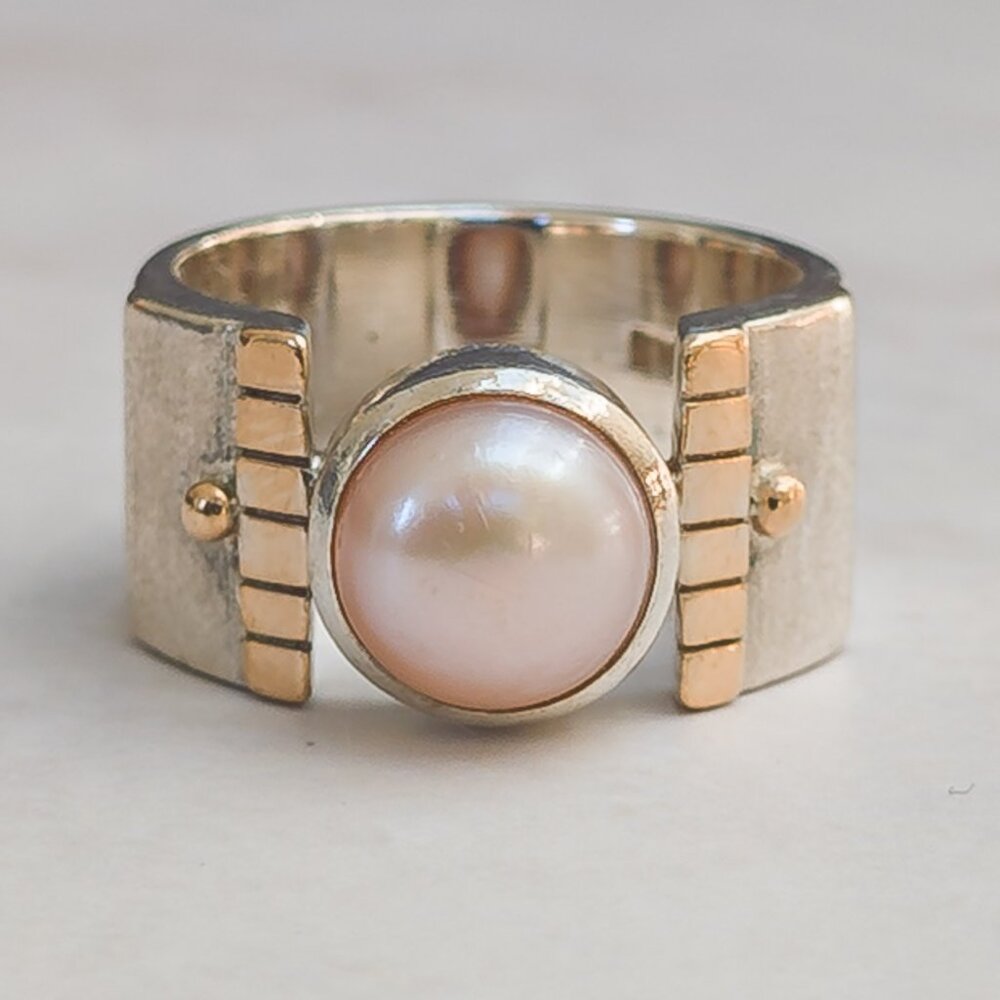 Modernist Sterling Wide-Band Pearl Ring, Two-Tone, Size 6.75 (Silpada catalog)